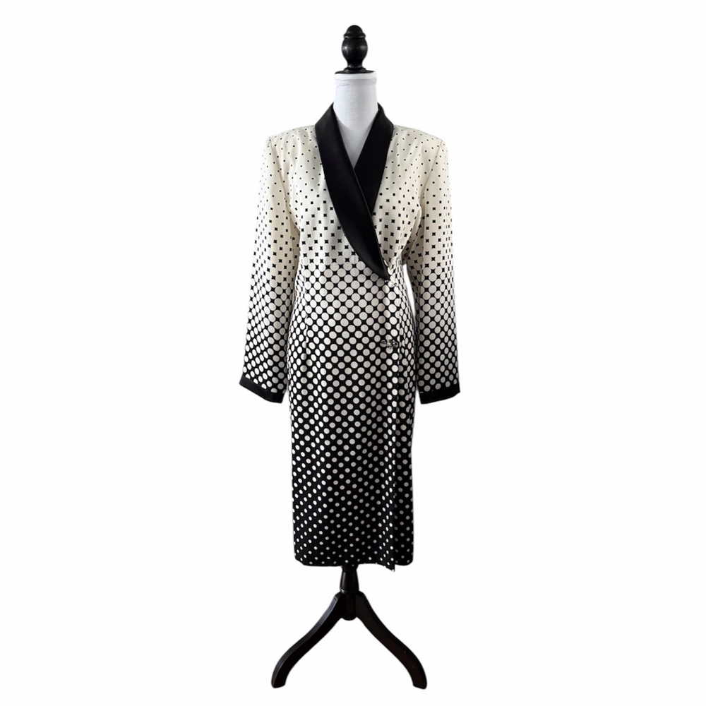 Lily and Taylor Ivory and Black Geometric Coat Dress Size 18